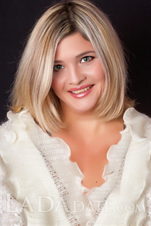 Ukrainian girl irina from nikolaev with Blonde hair age 42