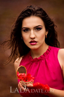 Russian bride online oksana from rivne with Light Brown hair age 26