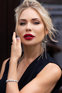 Beautiful women of ukraine valentyna from kiev with Blonde hair age 44