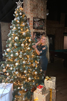 Bride from vienna olena with Blonde hair age 50 photo-8