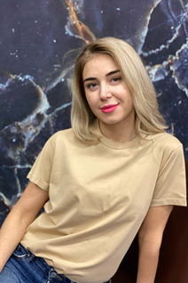 Mariée de kiev irina avec Blond cheveux, âge 42
