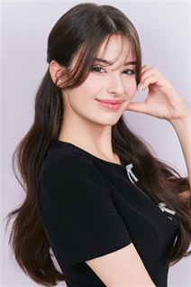 Fille de seoul gina aux cheveux Brunette, age 20