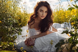 Belle fille ukrainienne anastasiia de london avec Chatain clairs cheveux, âge 24 photo-16