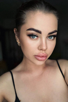 Ukrainian wife yuliia from kyiv with Black hair age 31 photo-21