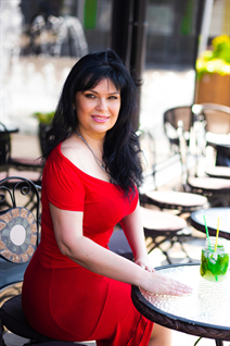 Ukrainian girl tamila from krivoy rog with Dark Brown hair age 51