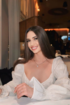 Mariée ukrainienne par correspondance milana de kiev avec Chatain clairs cheveux, âge 20 photo-3