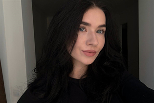 Mariée ukrainienne oksana de lviv avec Noirs cheveux, âge 26 photo-22