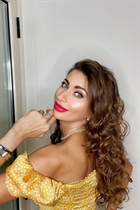 Novia de trieste oleksandra con pelo Castaño y edad 41 photo-4