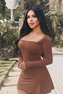 Belle fille colombienne luna-karina de pereira avec Brunette cheveux, âge 20