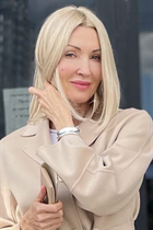 Dating a ukrainian woman nadezhda from kiev with Blonde hair age 56 photo-13