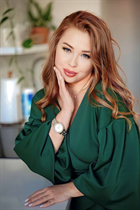 Perfect woman olena from new-york with Light Brown hair age 47 photo-2