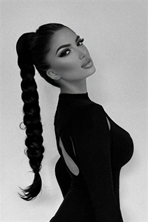 Ukrainian jolie fille angelina de belgorod-dnestrovsky avec Brunette cheveux, âge 25