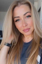 Dating ukrainian woman hanna from kiev with Blonde hair age 47 photo-6