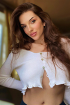 Dating ukrainian woman lika from vinnitsa with Dark Brown hair age 25 photo-3
