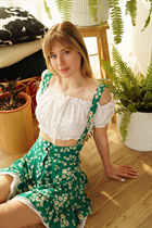 Hermosa chica ucraniana karyna de odessa con pelo Rubio y edad 24 photo-12