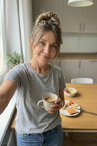 Single Ukrainian lady inna from kharkov with Light Brown hair age 54 photo-5