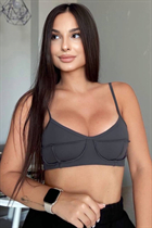 Ukrainian woman diana from poltava with Black hair age 21 photo-1