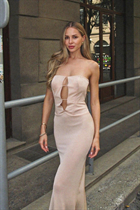 Single Ukrainian lady anastasiia from dnipro with Blonde hair age 32 photo-1