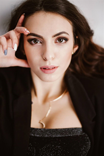 Ukrainian mariée elena de nikolaev avec Brunette cheveux, âge 28