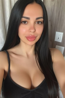 Ukrainian woman anna from kiev with Black hair age 37