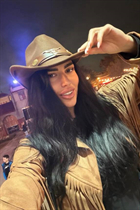 Bride from los angeles oleksandra with Dark Brown hair age 31 photo-8