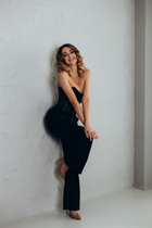 Dating a ukrainian woman olena from kiev with Blonde hair age 40 photo-4