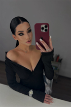 Dating a ukrainian woman mariia from lutsk with Black hair age 20 photo-2