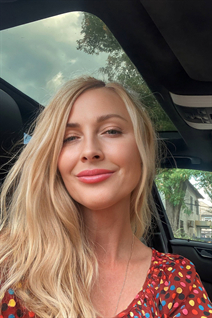 Novia ucraniana natalia de zaporizhzhia con pelo Rubio y edad 54