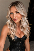 Jolie fille tetiana de miami avec Chatain clairs cheveux, âge 40 photo-1
