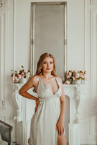 Single Ukrainian lady ekaterina from philadelphia with Blonde hair age 27 photo-3