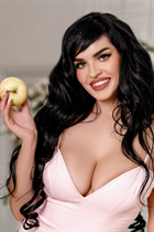 Fille ukrainienne pour le mariage angelina-romana de ivano-frankovsk avec Noirs cheveux, âge 28 photo-32