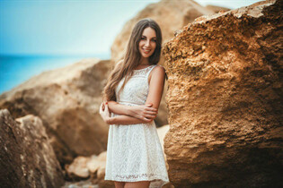 Single Russian girl evgeniia from yalta with Light Brown hair age 36 photo-3