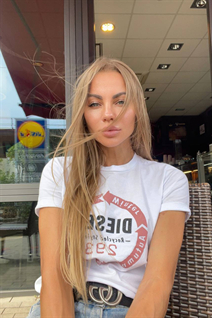 Dating a german girl olga from bochum with Blonde hair 40 years old