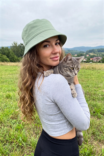 Single Ukrainian bride anastasia from kyiv with Light Brown hair age 34