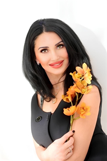 Pretty girl natalia from san diego with Black hair age 49