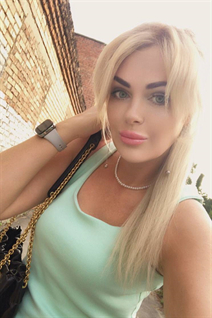 Belle mariée russe oksana de vladivostok avec Blond cheveux, âge 37