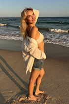 Fille de milan larisa aux cheveux Blond, age 49 photo-3