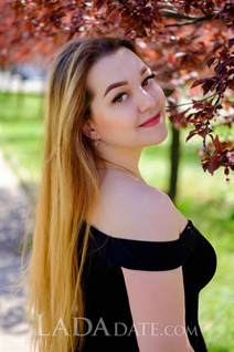 Ukrainian girl model victoria from nikolaev with Dark Brown hair age 23