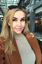 Date ukrainian girl elena from dnepr with Light Brown hair age 63 photo-11