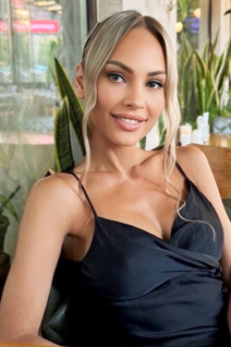 Belle femme ukrainienne bogdana de kiev avec Blond cheveux, âge 35