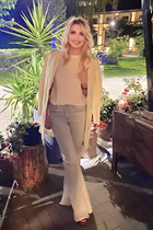 Dating a german girl irina from berlin with Blonde hair 41 years old photo-10