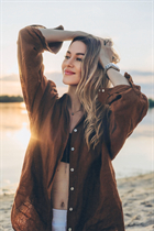 Novia de madrid natalia con pelo Rubio y edad 39 photo-4