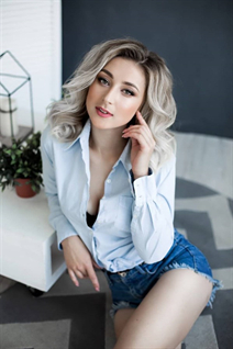 Beautiful in ukrainian yana from kiev with Blonde hair age 27