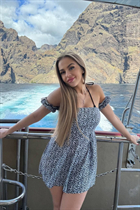 Beautiful woman of ukrainian marianna from kiev with Light Brown hair age 25 photo-1