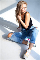 Perfect woman victoria from vienna with Blonde hair age 43 photo-5