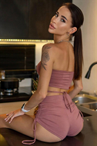 Dating ukrainian girl daria from kiev with Black hair age 24 photo-21