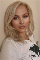 zagreb bride viktoria with Blonde hair age 38 photo-20