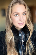 Mariée de amsterdam yuliia avec Chatain clairs cheveux, âge 37 photo-10