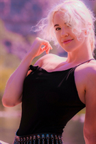 Girl from texas kateryna with Blonde hair age 30 photo-3