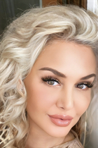 Femme parfaite alla de rome avec Blond cheveux, âge 58 photo-1